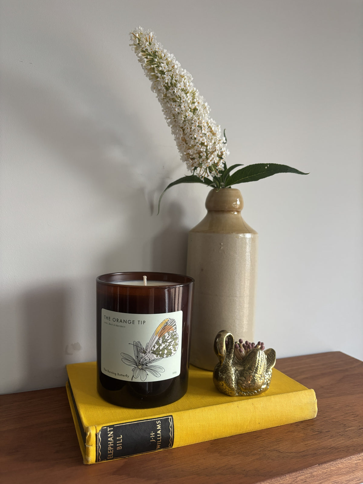 The Orange Tip Scented Candle in amber glass - Lime, Basil and Mandarin | The Burning Butterfly
The Orange Tip